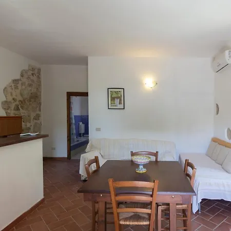 Apartment Quintavalle By Helloelba